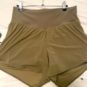 Green Lululemon yoga short